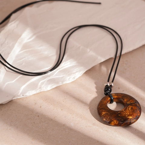 Collana Lunga Con Pendente Vintage Resina Geometrica Rotonda Inchiostro Marrone Ambra Perle Lega Gioielli Retrò Da Donna