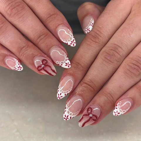 3D Rode Strik Press On Nagels Korte Amandelvorm Valse Nagels Wit Kant Ontwerp Elegante Kunstnagels