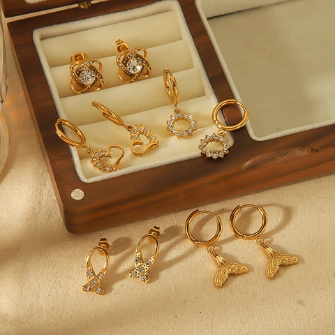 Orecchini a Bottone in Acciaio Inossidabile Minimalista con Strass Stile Ins Placcati in Oro 18K Orecchini Geometrici per Donna