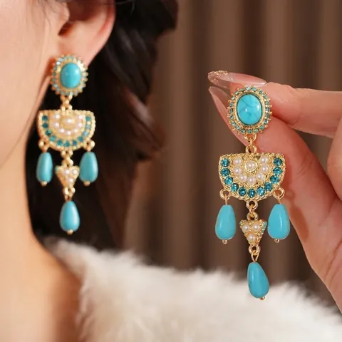 Orecchini Pendenti Boho Vintage Con Imitazione Turchese Perla Artificial Zircone Lega E Perno In Argento Stile Palazzo Retrò