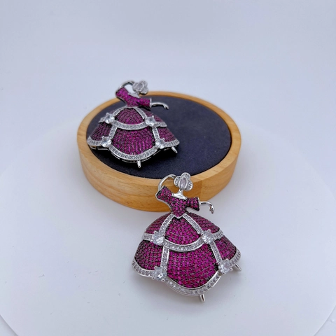 Élégante Broche Danseuse de Ballet pour Femmes Laiton Micro-Incrusté Zirconia Épingle Exquise Figurine Revers pour Costume Manteau Pull Bijoux