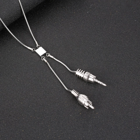Collier Pendentif Prise Audio Créatif En Acier Titane Hip Hop Longue Chaîne De Pull Pour Hommes Femmes Bijoux