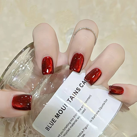 Cat Eye Magnetic Press On Nails Deep Red Berry Short Square Glossy Artificial Finger Nails For Women