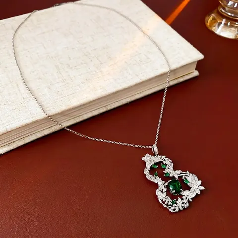 Collier Pendentif Calebasse Creuse Cuivre Zircon Vert Fleur Feuille Chaîne Clavicule Style Nouveau Chinois Pour Femmes