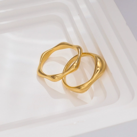 Minimalistischer Edelstahl Ring Mit Unregelmäßiger Welle Damen 18K Vergoldet Geometrisch Organisch Design Mode Stapelbare Schmuck Fingerring