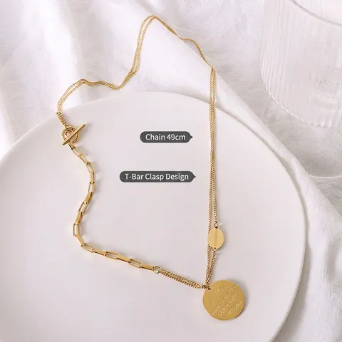 Collana A Doppio Strato Catena Asimmetrica Con Pendente Lettera Tonda Acciaio Al Titanio Placcato Oro 18K Chiusura A Gancio Chic