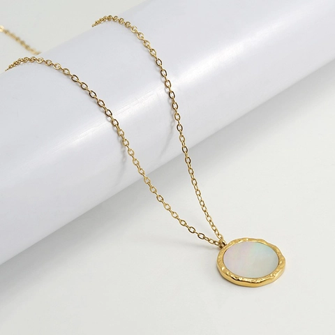 Runde Perlmutt Anhänger Halskette Edelstahl Vergoldet Hammerschlag Textur Muschel Schmuck Für Frauen Elegant Minimalistisch