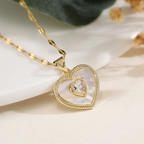 Heart Pendant Necklace Copper 18K Gold Plated Zircon Mother Of Artificial Pearl Shell Minimalist Light Luxury Jewelry For Women