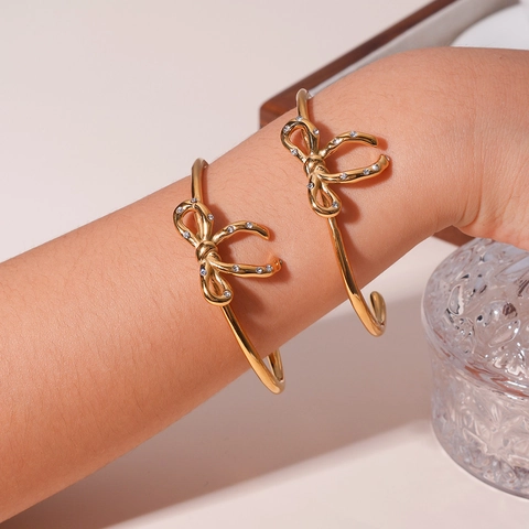 Eleganter 18K Vergoldeter Edelstahl Schleife Offener Armreif Armband Für Damen Strass Eingelegter Modeschmuck Geschenk