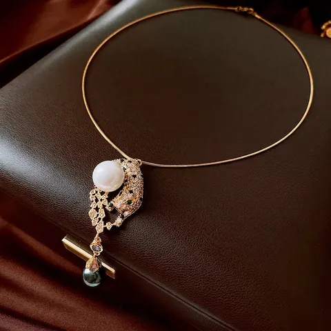 Panther Pendant Necklace Copper Zircon Artificial Pearl Leopard Head Vintage Luxury Jewelry For Women Gold Color