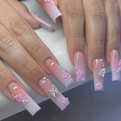 Unghie Finte Coffin Sfumate Rosa Bianco Fiore Rosa 3D Perla Artificial Farfalla Argento Lunghe Quadrate Manicure Artificiale