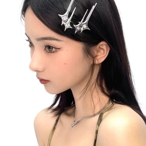 Sparkling Star Hair Clips Silver Color Alloy Zirconia Y2K Millennial Style Side Barrettes For Women