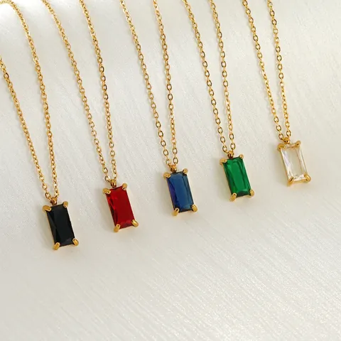 Collar Con Colgante De Circón Rectangular De Acero Inoxidable Bañado En Oro De 18K Cadena Geométrica Minimalista Para Mujer