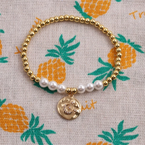 Gold Vergoldetes Kupfer Künstliche Perlenarmband Mit Weißen Künstliche Perlen Mond Stern Anhänger Zirkon Celestial Schmuck Für Damen