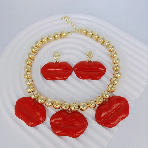Doux Frais Lèvres Rouges Alliage Émail Collier Clavicule Boucles d'Oreilles Exagéré Niche Design Mode Bijoux Ensemble Femme Fête