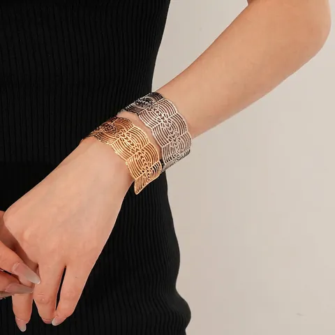 Bracciale Rigido Largo Con Motivo In Pizzo Traforato Metallo Polsino Aperto Geometrico Stile Boho Accessorio Di Moda Per Donna