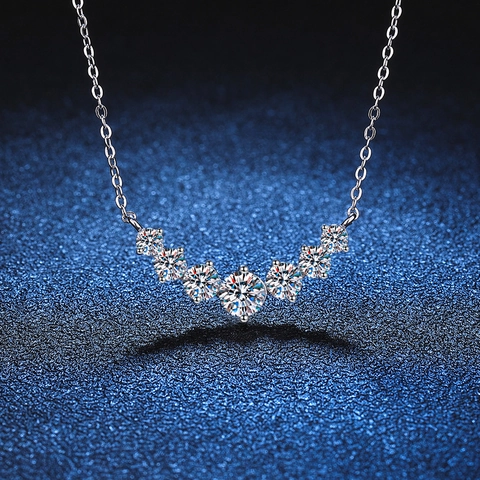 Collar con Colgante de Sonrisa de Plata de Ley 925 para Mujer Elegante Collar en Forma de U con Incrustaciones de Moissanita Joyería Regalo de Boda