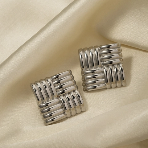 Vintage Stainless Steel Square Stud Earrings For Women 18K Gold Plated Woven Texture Geometric Minimalist Fashion Jewelry