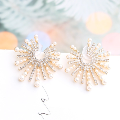 Retro Sunburst Flower Earrings Alloy Rhinestone Faux Artificial Pearl With Stainless Steel Earring Post Party Wedding Jewelry