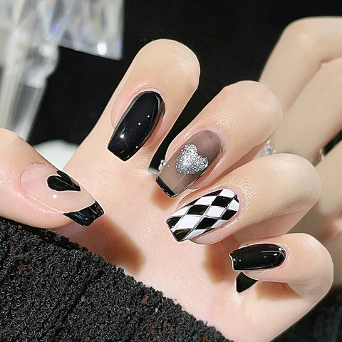 Unghie Finte Press On Design Scacchiera Nero Bianco Cuore Lunga Coffin Ballet Unghie Finte Lucide Stile Francese