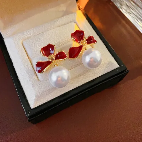 Orecchini Pendenti Fiore Smaltato E Perla Artificial Con Perno In Argento Stile Francese Vintage Elegante Chic Per Donna