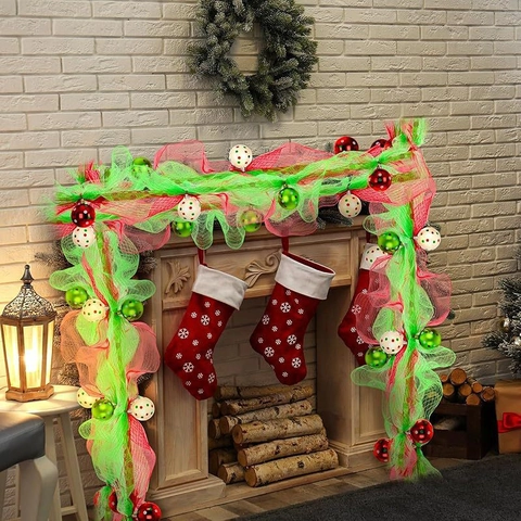 Guirlande de Noël en Maille Rouge Vert 2.7m Avec Boules à Pois Ruban Décoratif pour Sapin Cheminée Escaliers Porte Maison