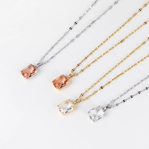 Titanium Steel Square Zircon Pendant Necklace For Women Light Luxury Rhinestone Crown Fashion Jewelry
