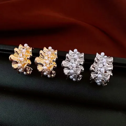 C-Förmige Ohrstecker 14K Vergoldetes Messing Falten Design Imitationsperlen Zirkon Und Silberner Ohrpfosten Für Damen