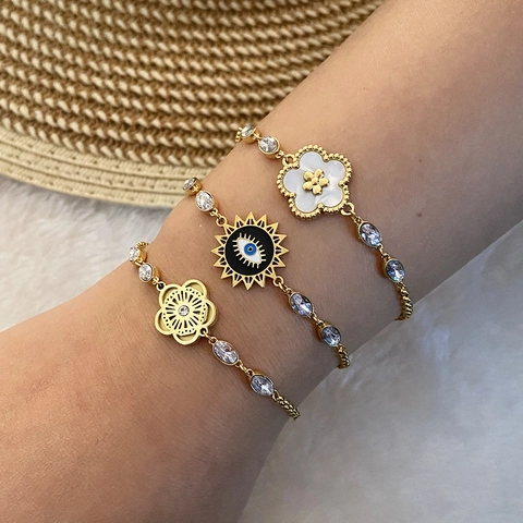Goud Vergulde Roestvrij Stalen Armband Vrouwen Boze Oog Bloem Bedel Glas Kristal Modieuze Sieraden Chic Accessoire
