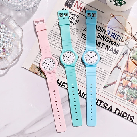Fashion Minimalist Quartz Watch For Women Men Silicone Strap Analog Round Dial Wristwatch Student Cute Candy Color Watch