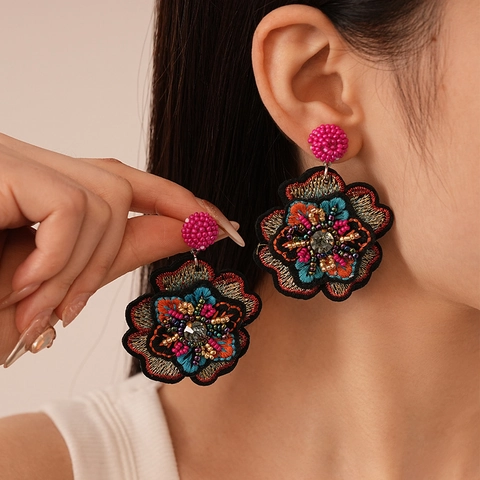 Pendientes Bordados De Flores Bohemios Retro Con Aleación Cristal Cuentas Y Poste De Plata Para Mujer