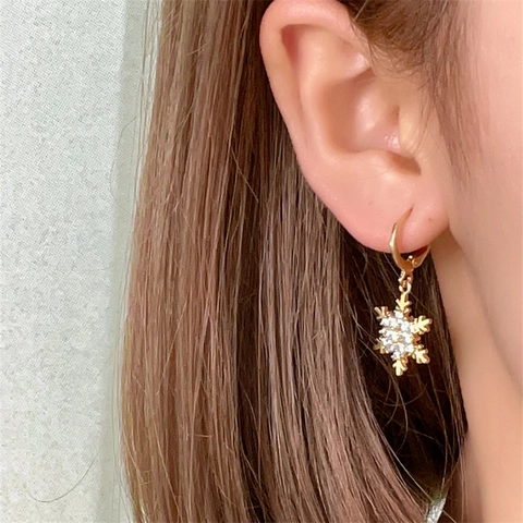 Elegant Snowflake Tassel Dangle Earrings For Women Copper Inlaid Zirconia Christmas Winter Minimalist Jewelry Accessories Gift