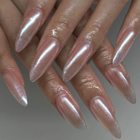 Lange Mandelform Press-On-Nägel Holographische Aurora Laser Künstliche Perle Künstliche Fingernägel Glänzendes Nude Pink Maniküre