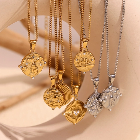 Collar De Colgante Redondo De Carta De Tarot De Acero Inoxidable Para Mujer Bañado En Oro 18K Retro Sol Luna Estrella Ojo