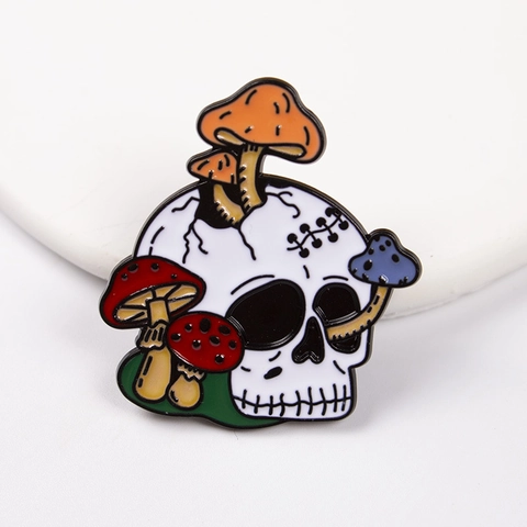 Spilla Smaltata Teschio Fungo Broche Lega Zinco Gothic Punk Per Vestiti Borse Decorazione Festa Halloween Gioielli Unisex