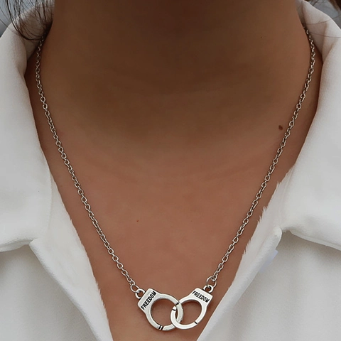 Punk Handcuff Pendant Necklace Alloy Bracelet For Women Men Freedom Letter Engraved Retro Hip Hop Style Fashion Jewelry