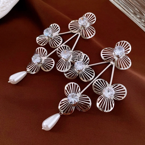 Hollow Flower Dangle Earrings With Zircon Imitation Artificial Pearl And Silver Earring Post Elegant Vintage Jewelry For Women