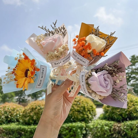 Handmade Mini Soap Flower Bouquet With Dried Baby's Breath Rose Sunflower For Mother's Day Valentine Small Party Gift Decor