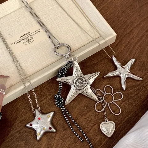 Collar Con Colgante De Estrella Y Estrella De Mar De Aleación Para Mujer Estilo Punk Retro Color Plata Joyería Dijes