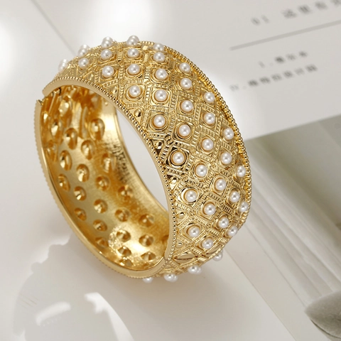 Vintage Wide Cuff Bracelet With Imitation Artificial Pearl Gold Zinc Alloy Hollow Out Grid Design Exaggerated Baroque Jewelry Women
