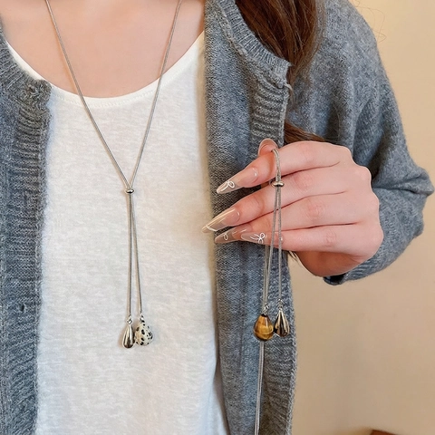 Collier Long En Y Ajustable Pendentifs Double Goutte D'eau Pierre Oeil De Tigre Naturelle Et Pierre Tachetée Chaîne Serpent En Cuivre