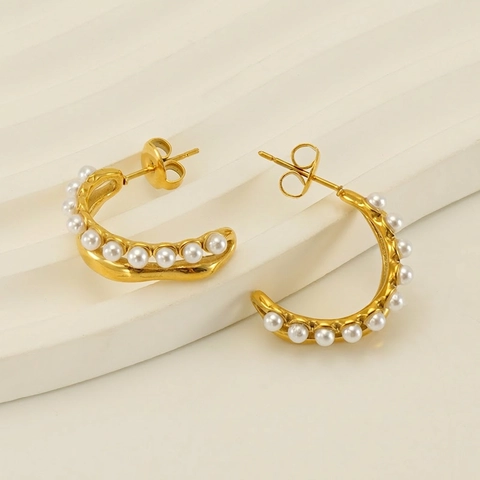 Orecchini A Lobo Con Künstliche Perle A Forma Di C Acciaio Inossidabile Placcato Oro 18K Stile Francese Chic Per Donne