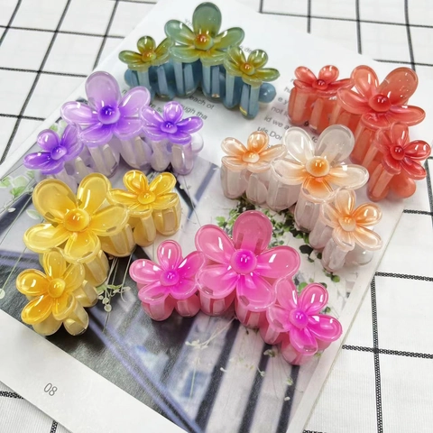Elegant Flower Hair Claw Clip Gradient Acrylic Resin Petal Hairpin Fashion Korean Style Hair Accessory For Women