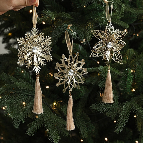 Weihnachtsbaumschmuck Metall Schneeflocke Blumenanhänger Mit Kristallimitat Und Satinnquasten Hohl Hängende Festliche Dekorationen