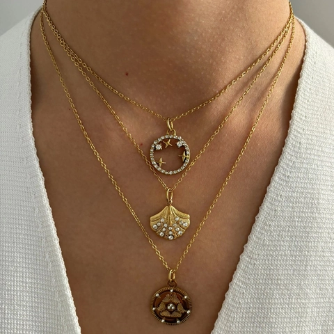 Collar De Acero Inoxidable Con Diamantes De Imitación Concha Chapado En Oro De 18K Circón Colgante Geométrico Redondo Collares