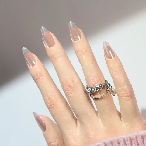 Ψεύτικα Νύχια Αμύγδαλο Press On Cat Eye Glitter Gradient Nude Ασημί Μανικιούρ Για Γυναίκες