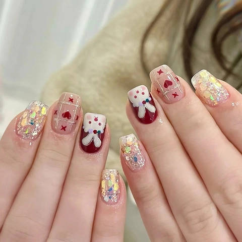 Glanzende Plastic Press On Nails Met Zoet Konijn Ontwerp Glitter Hartpatroon Schattige Kunstnagels Voor Dagelijks Gebruik