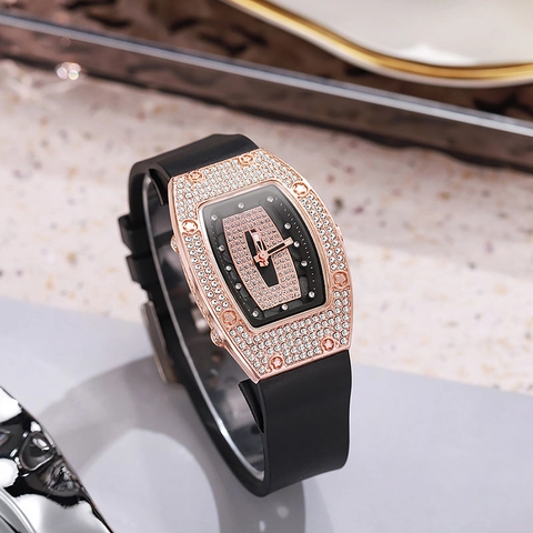 Women Tonneau Quartz Watch Luxury Rhinestone Encrusted Alloy Case Silicone Strap Fashion Sporty Elegant Wristwatch
