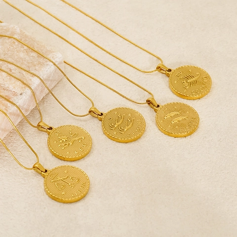 Collana Con Ciondolo Segno Zodiacale Acciaio Inossidabile Placcato Oro 18K Moneta Rilievo Costellazione Gioielli