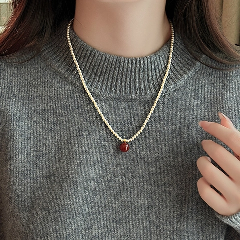 Collar De Perlas Artificiales Retro Elegante Con Colgante De Perla Artificial Redonda Roja Aleación Chapada En Oro Cadena De Clavícula Para Mujeres